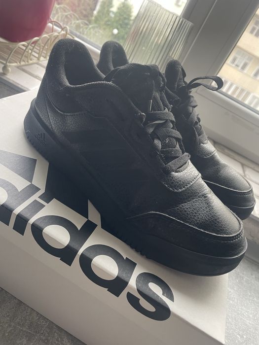 Шкіряні кросівка adidas підліткові 37 розмір