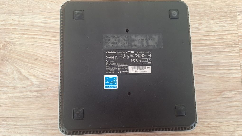 Komputer Asus VivoPC VM42
