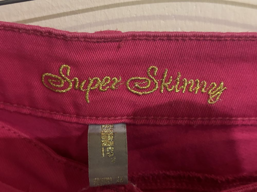 Jeansy super skinny