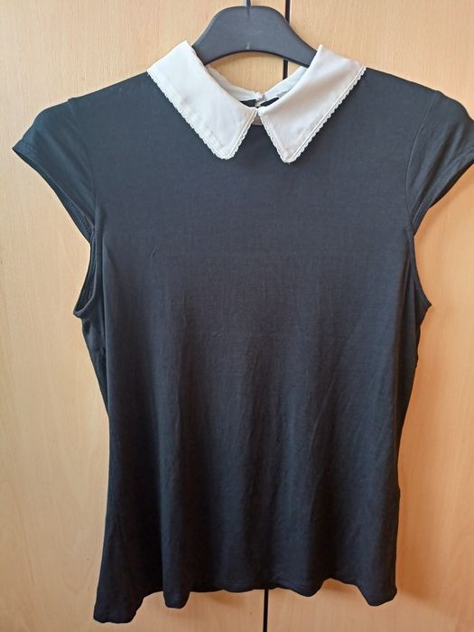 Czarna bluzka z kołnierzykiem