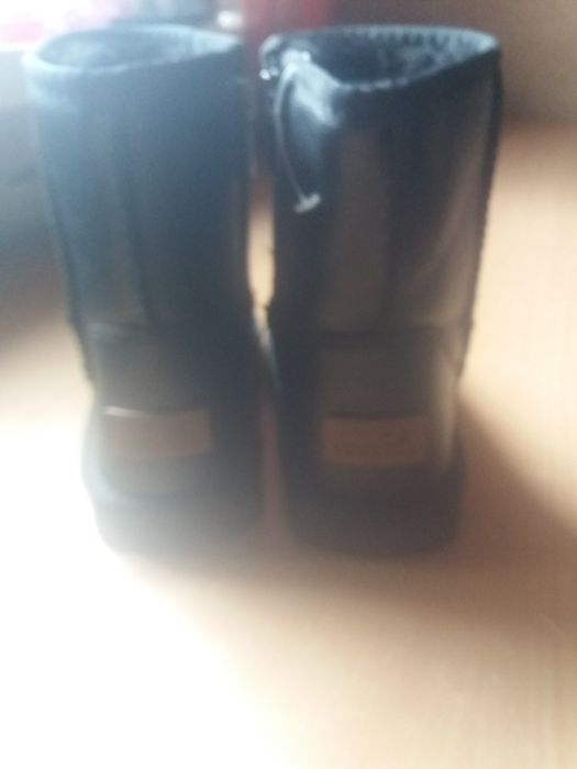 Продам Уги дитячі нові.