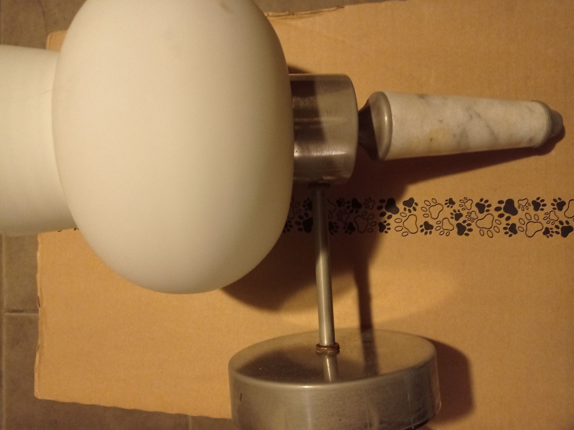Lampa kinkiet z marmuru