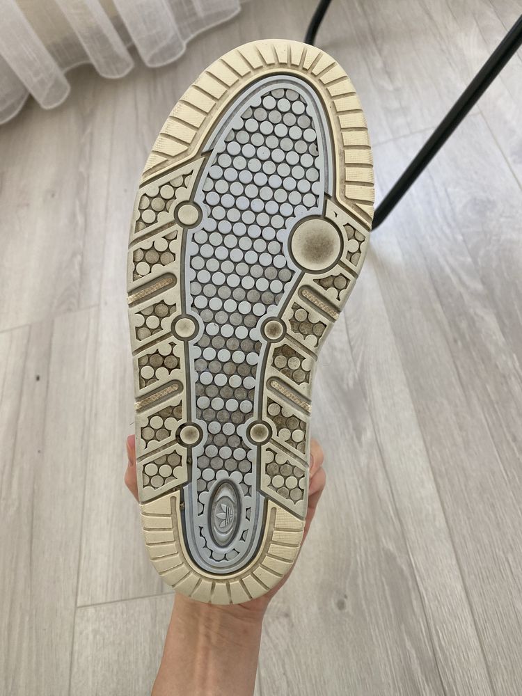 Продам оригінальне взуття Аdidas