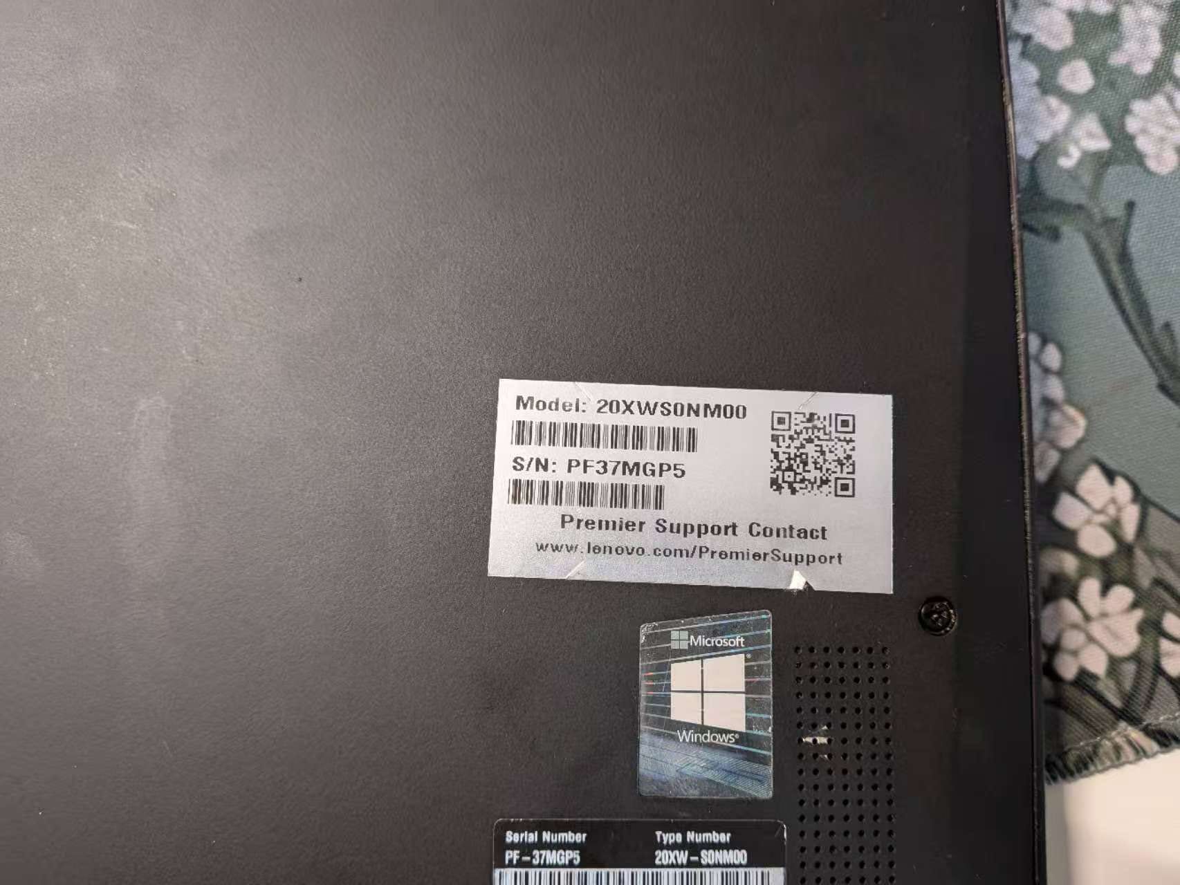 Thinkpad X1 carbon Gen9 I5-1135G7 16GB/512GB