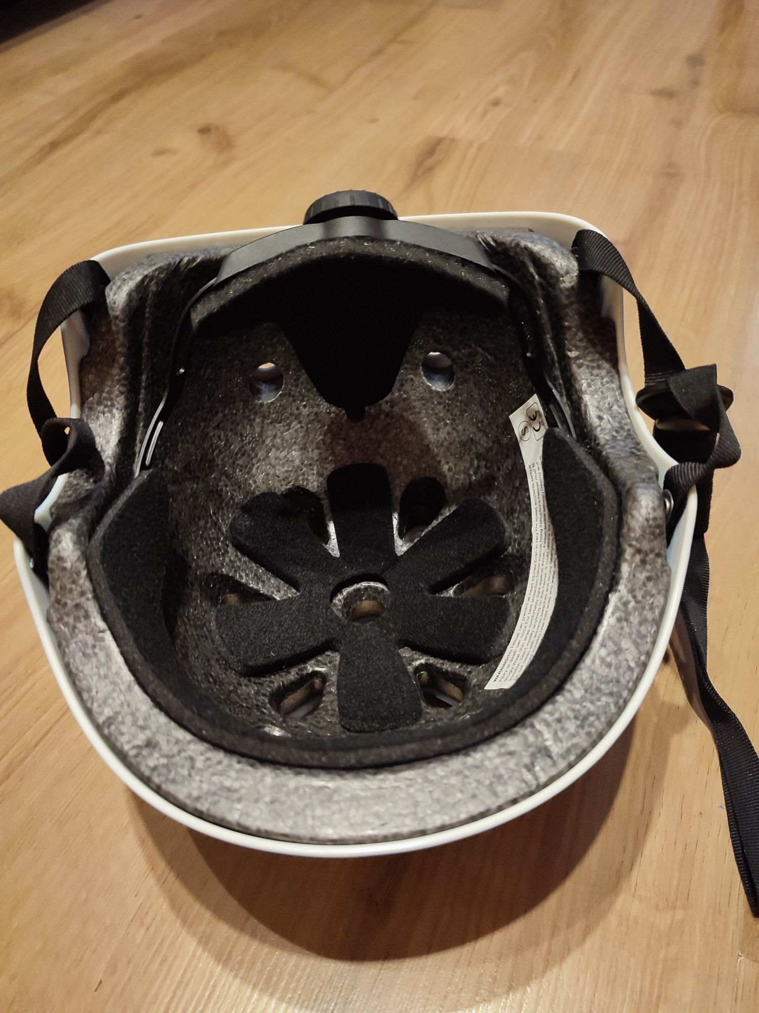 Kask na rower hulajnogę deskorolkę