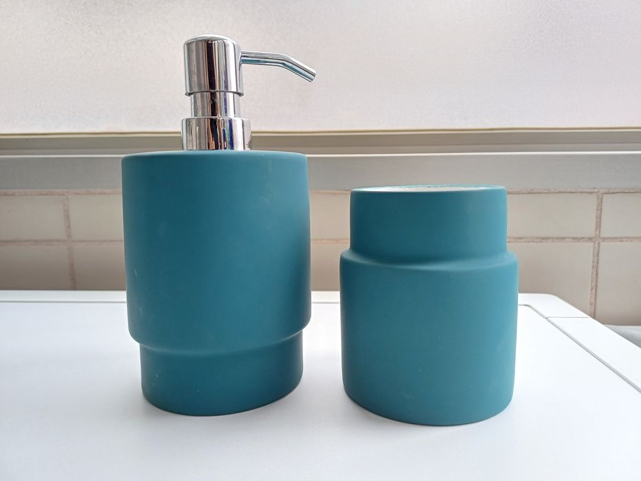 Doseador e copo da Zara Home