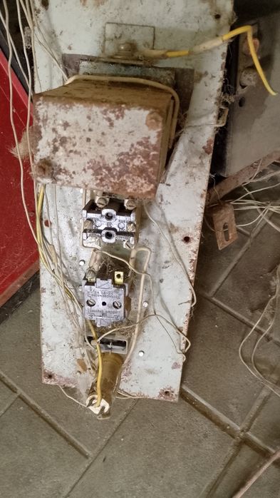 Автомати.Кнопки.