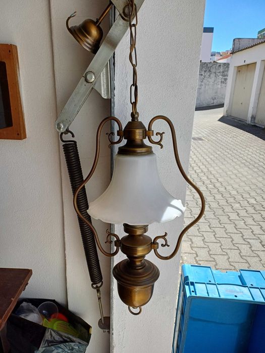 Candeeiro de teto em latão