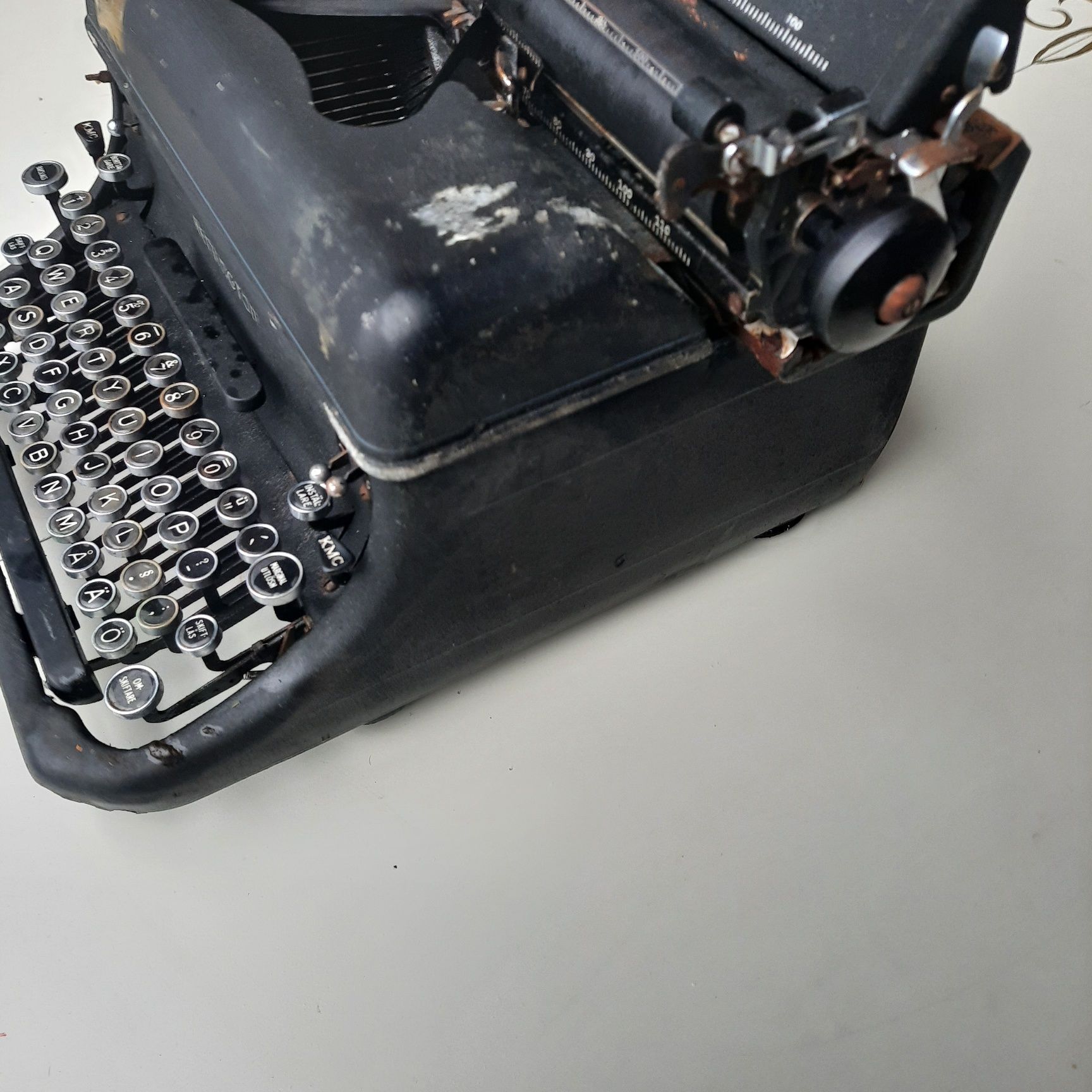 Sprzedam starą maszynę do pisania Remington rand