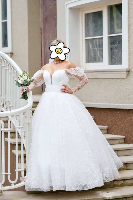 Продам весільну сукню.