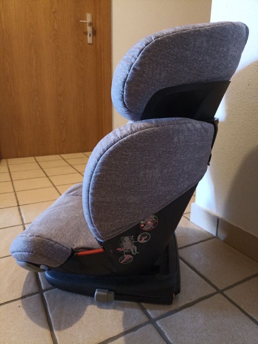 Fotelik Maxi Cosi 15-36 z ISOFIX