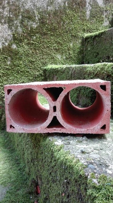 Garrafeira - blocos de barro