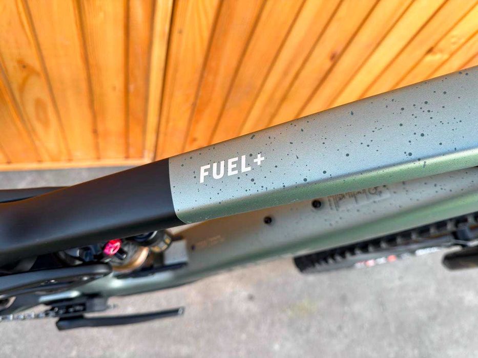 Trek Fuel+ MX 9.8 XT (США 2026р. НОВИЙ)  оригінальне зарядне