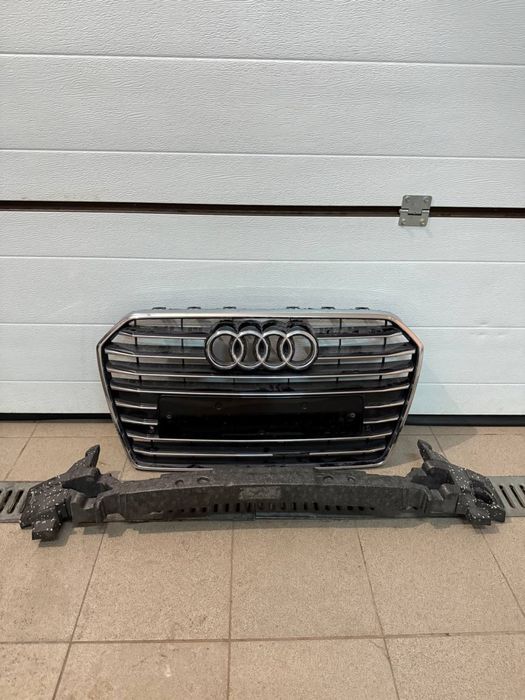Решітка на Audi A6 C7 2015-2018 оригінал