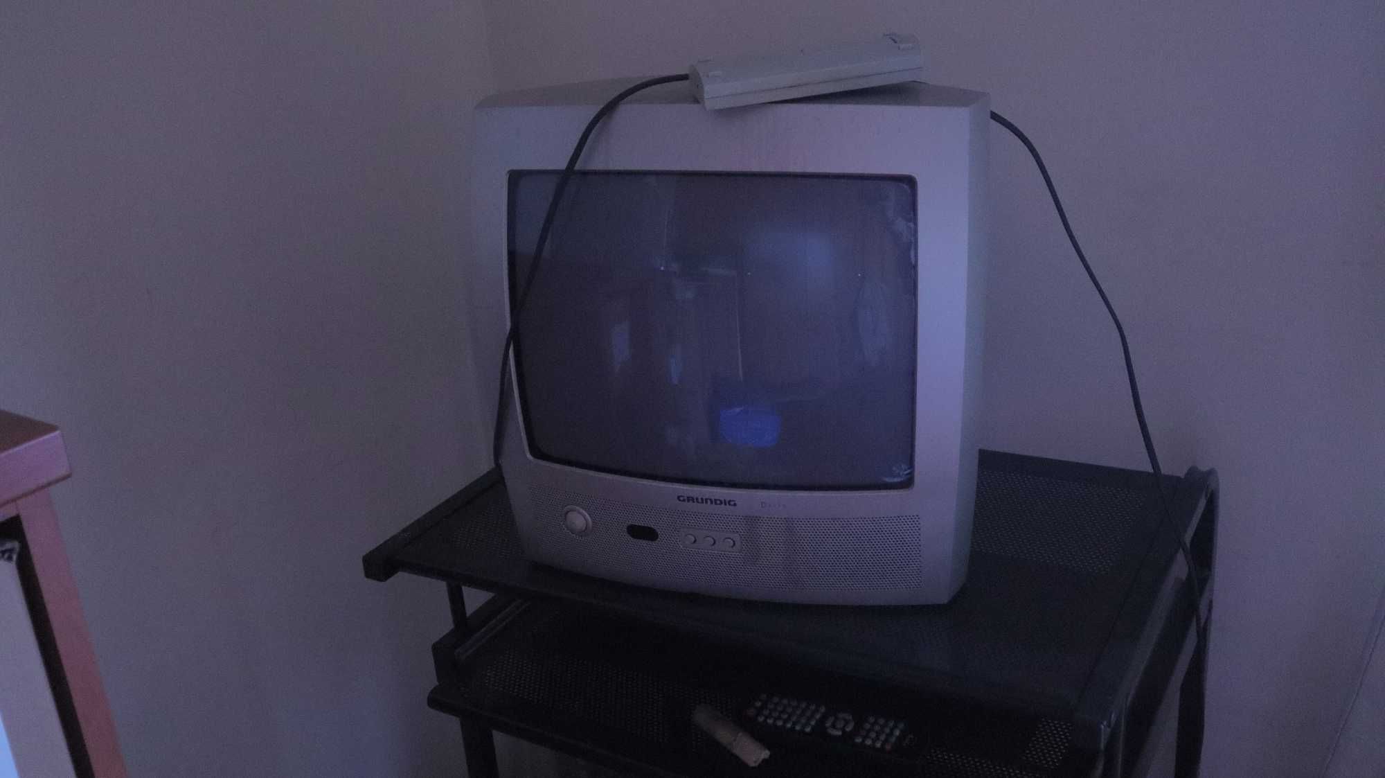 TV CRT Grundig
T51-731
