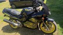 Sprzedam moje  Suzuki RF900 R