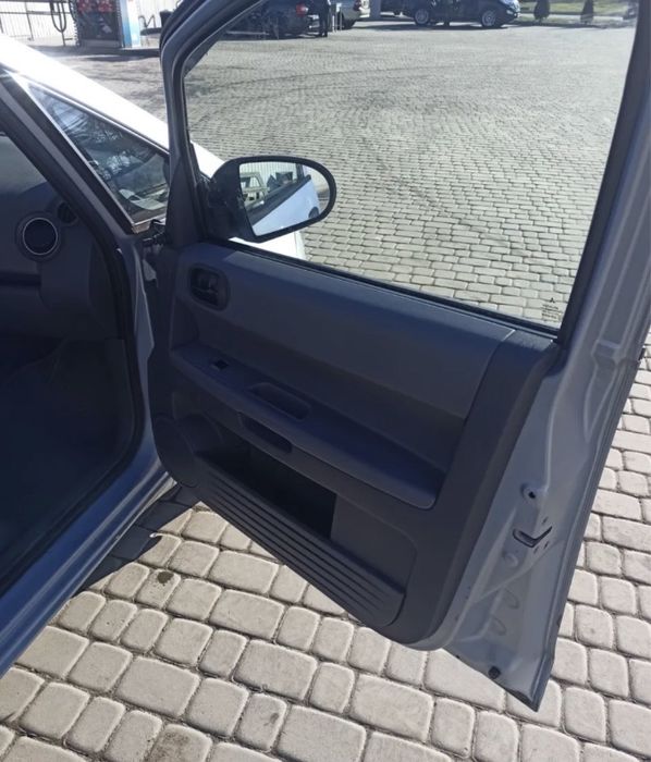 Mitsubishi Colt 2005 ГБО4