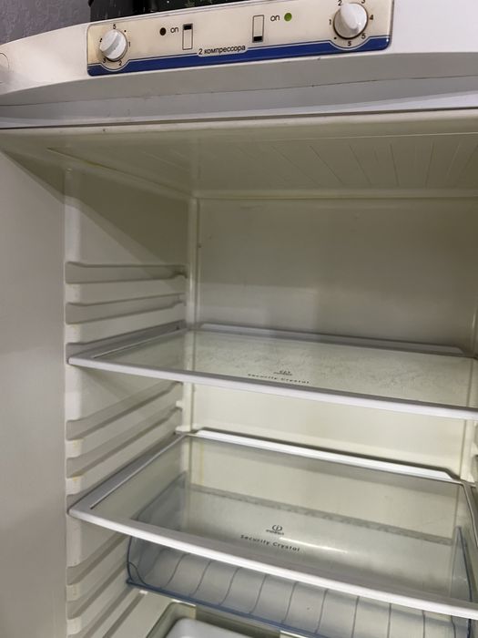 Холодильник indesit б/у