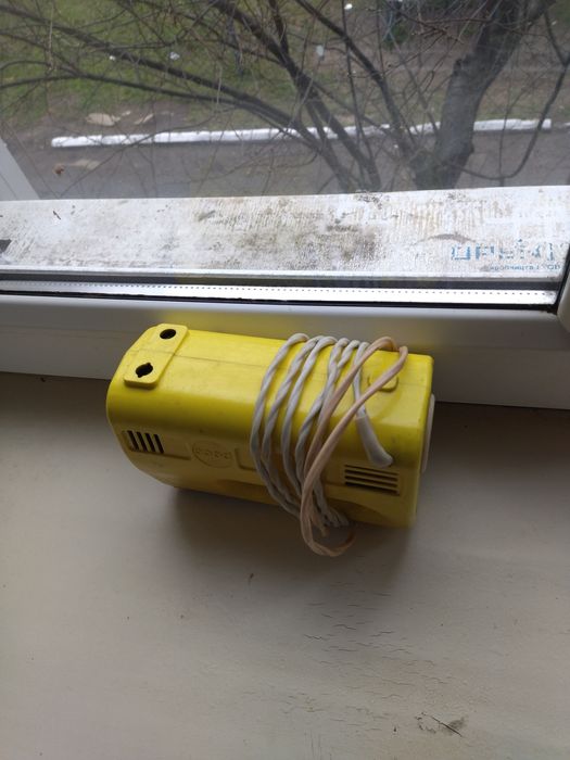 Миксер Рось МВР302 нерабочий