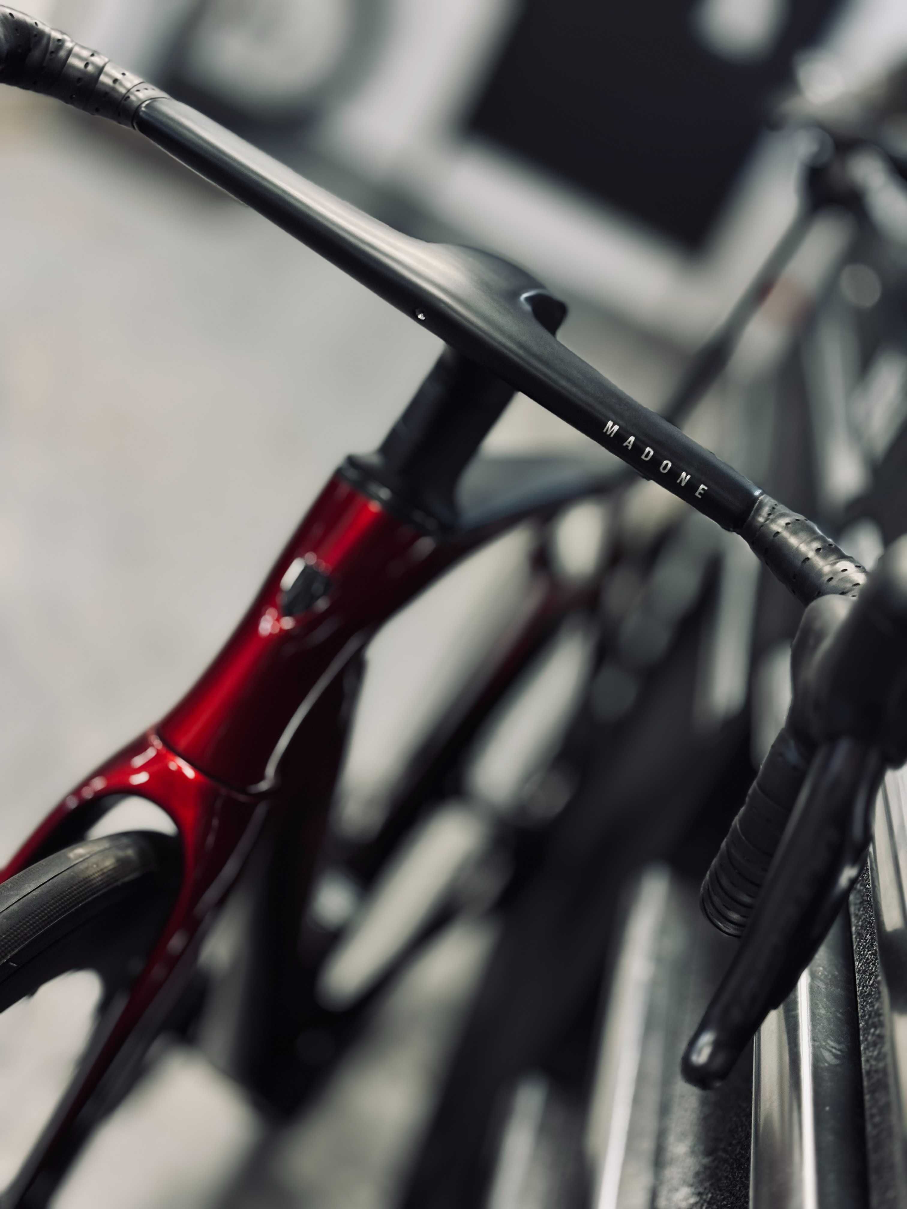 Rower Trek Madone SLR 7 rozm. 56 Red Carbon Smoke