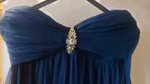 Vestido azul real de festa