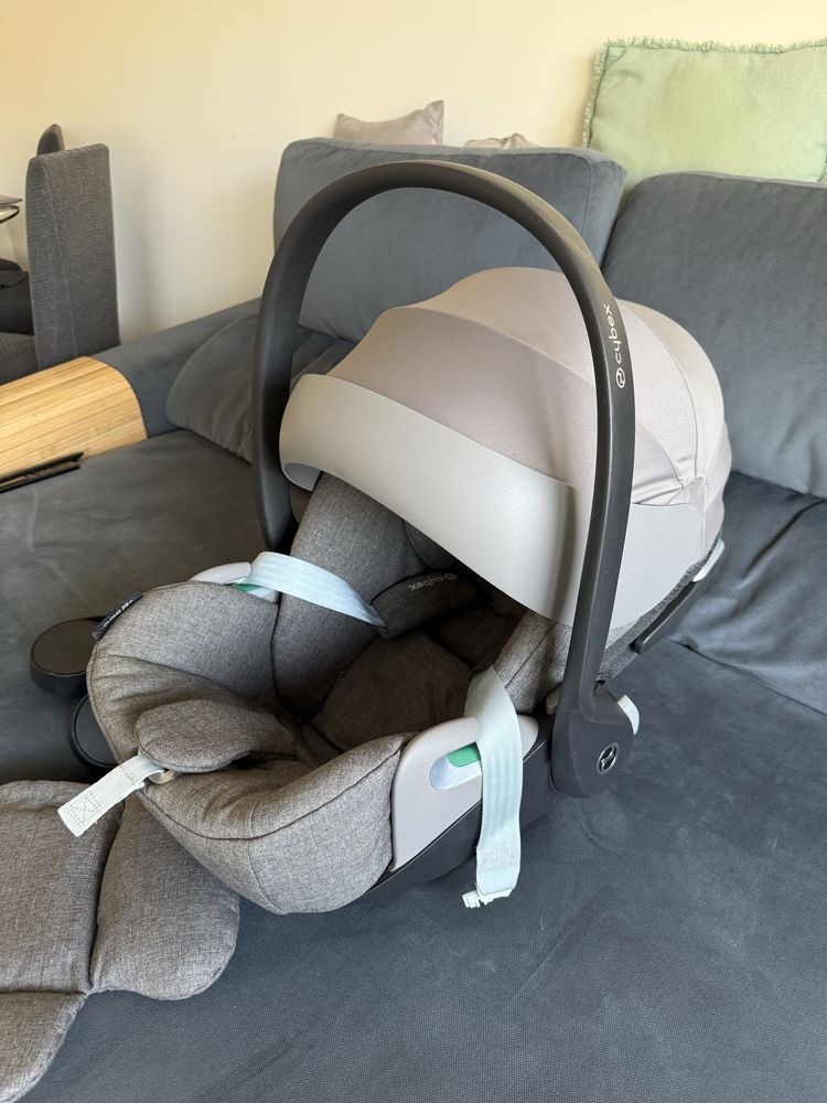 Ovo/Babycoque Cybex Cloud Z2 i-Size Plus (com redutor para RN)