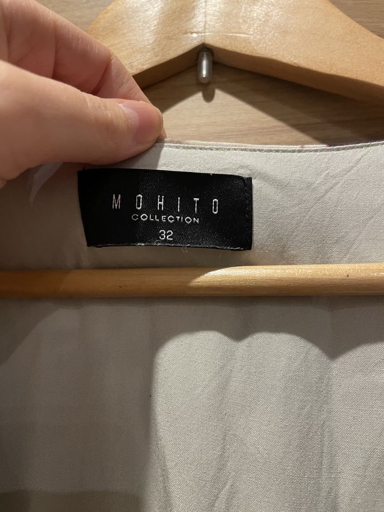 Sukienka w kwiaty Mohito XXS