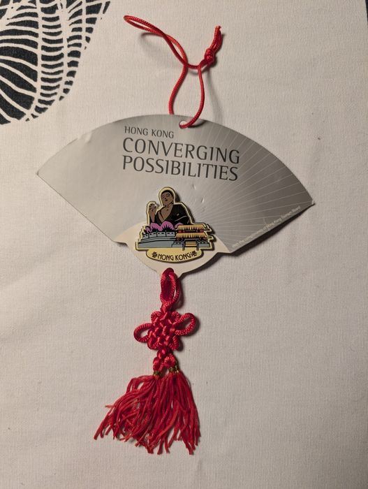 Budda z Hong Kongu. Znaczek na pinesce