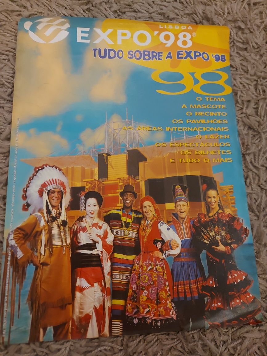 Revistas sobre a expo 98