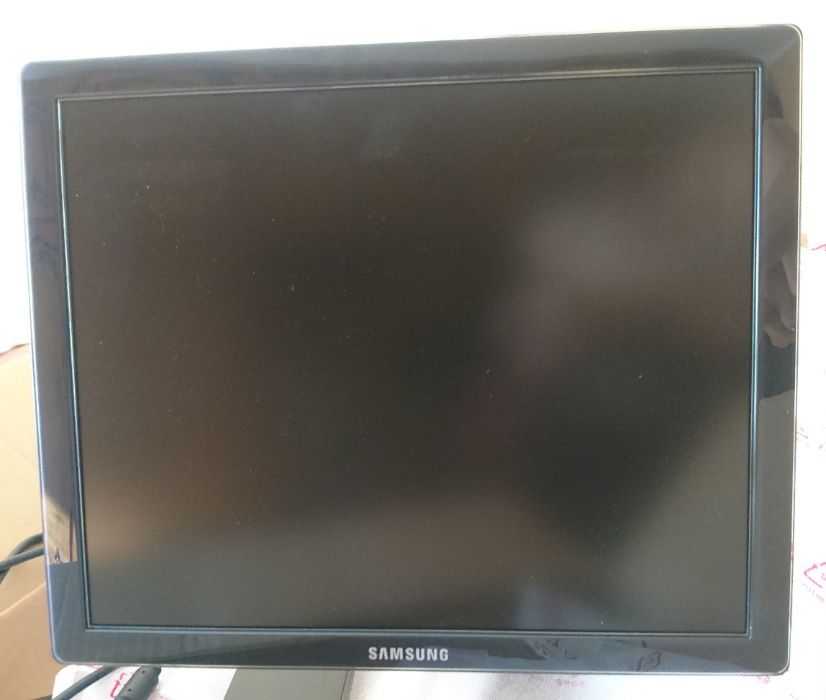 Монитор Samsung 19" Synk Master 971P