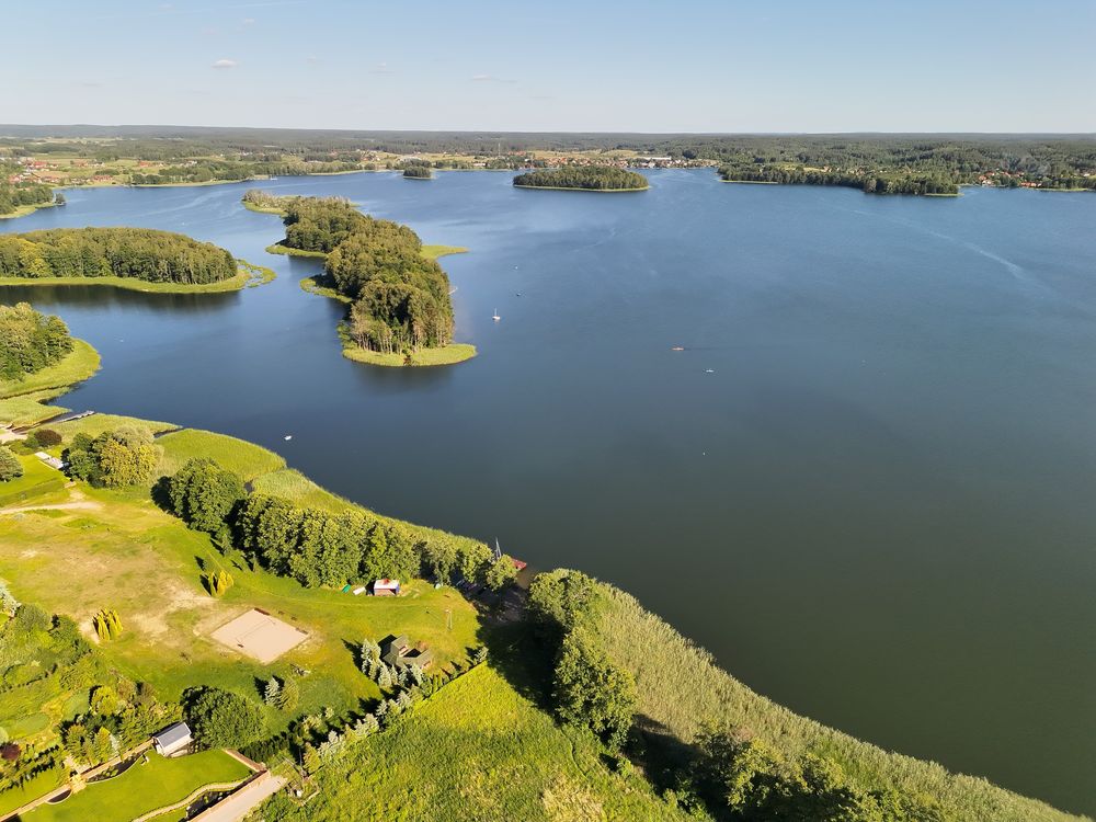 Ceglany Domek z jacuzzi przy lesie i jeziorze w Tomaszkowie.