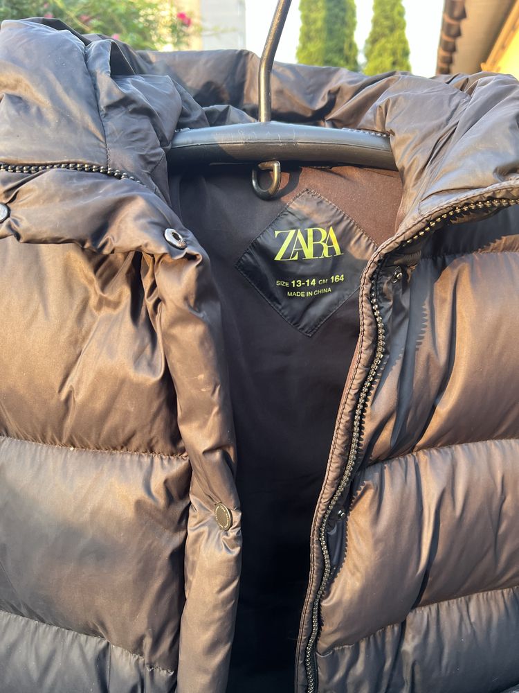 Пуховик zara на зріст до 165см розмір s