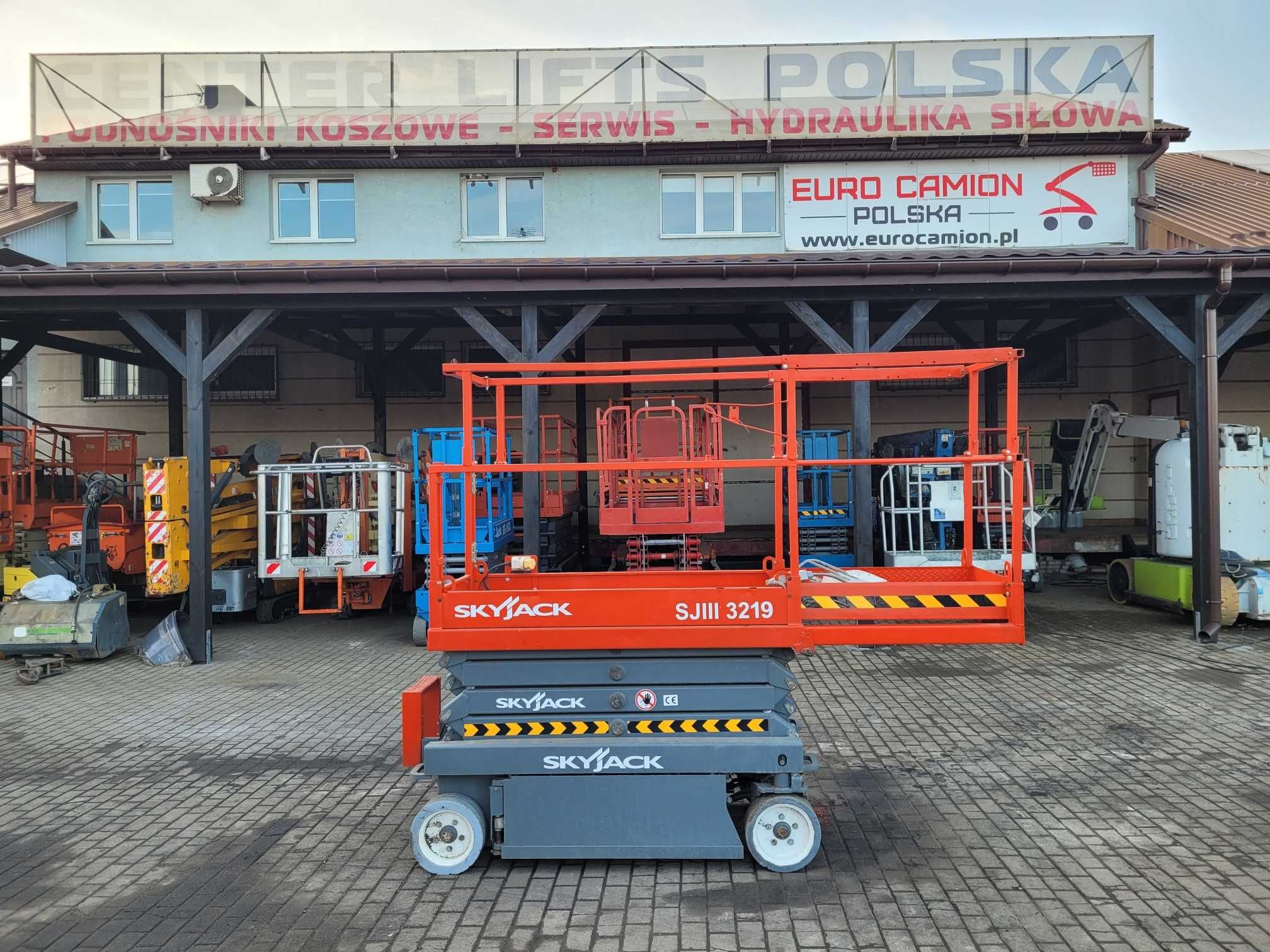 Skyjack SJIII 3219 - 2015r nożycowy zwyżka 8 m mini 1312kg kompakt jlg