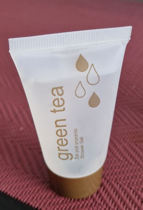 Żel pod prysznic i szampon