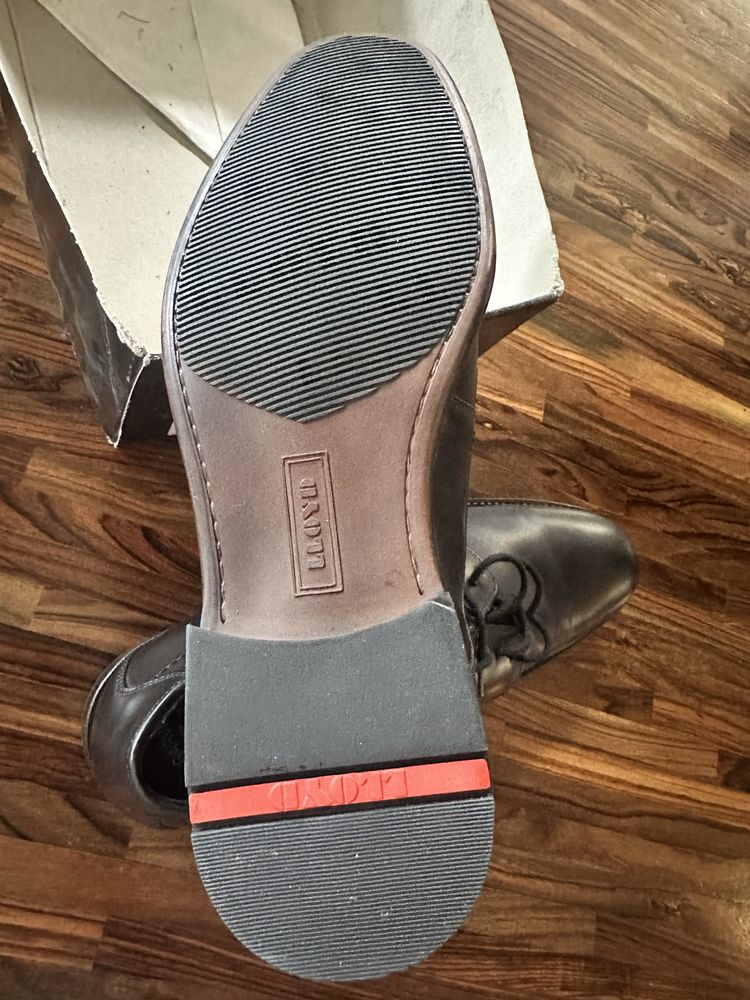 Buty męskie czarne skorzane Garvin by LLOYD 43