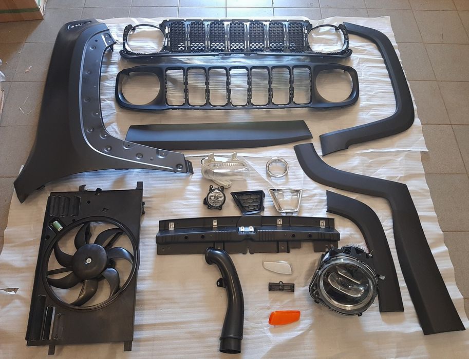 Кронштейн решітки радіатора Jeep Renegade 14-23 маска каркас ДХО