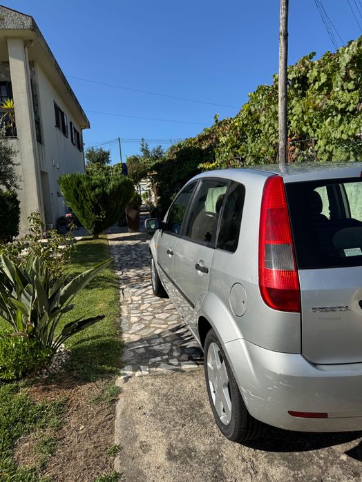 Ford fiesta 2004