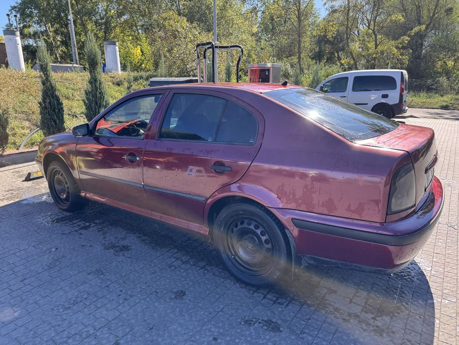 Шкода актавиа(1.6АЕЕ