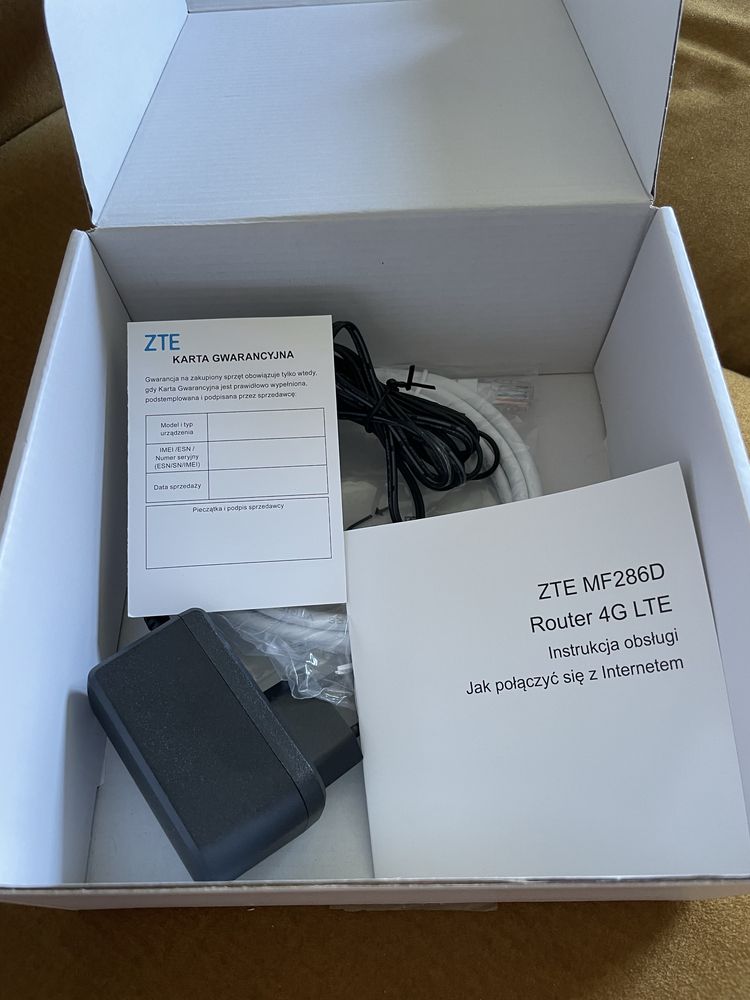Router ZTE MF286D pudełko instrukcja karta gwarancyjna