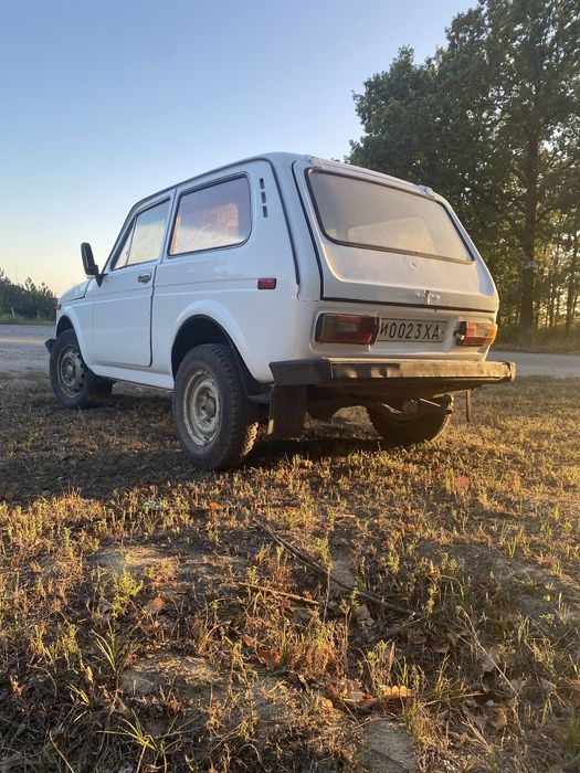 Продам ниву 2121