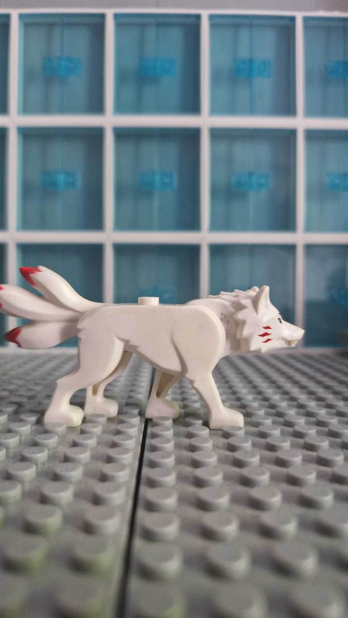 LEGO ninjago biały wilk Lloyds,Akira