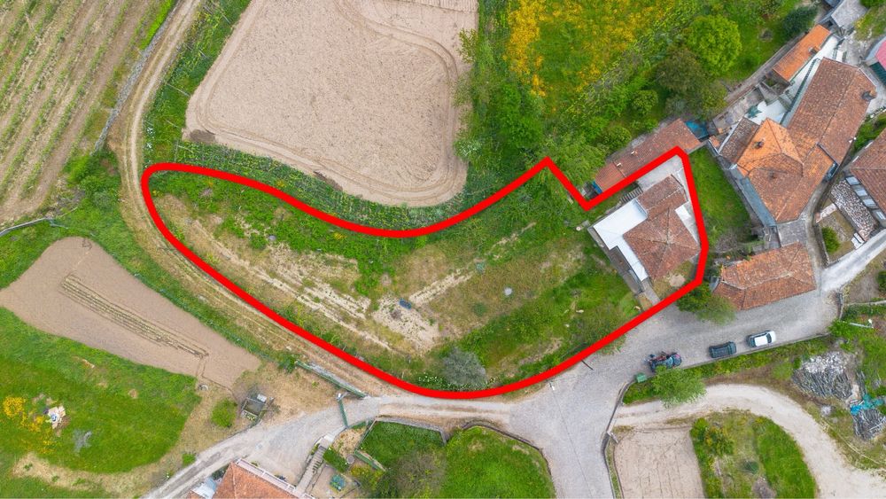 Moradia T2 +T3 Figueiró