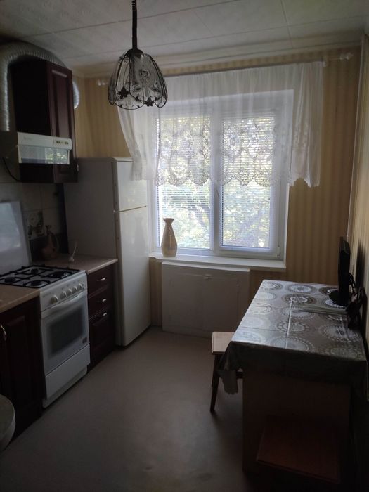 Продам двокімнатну квартиру