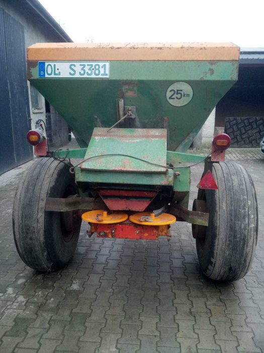 Rozsiewacz wapna ZG 3002 Amazone