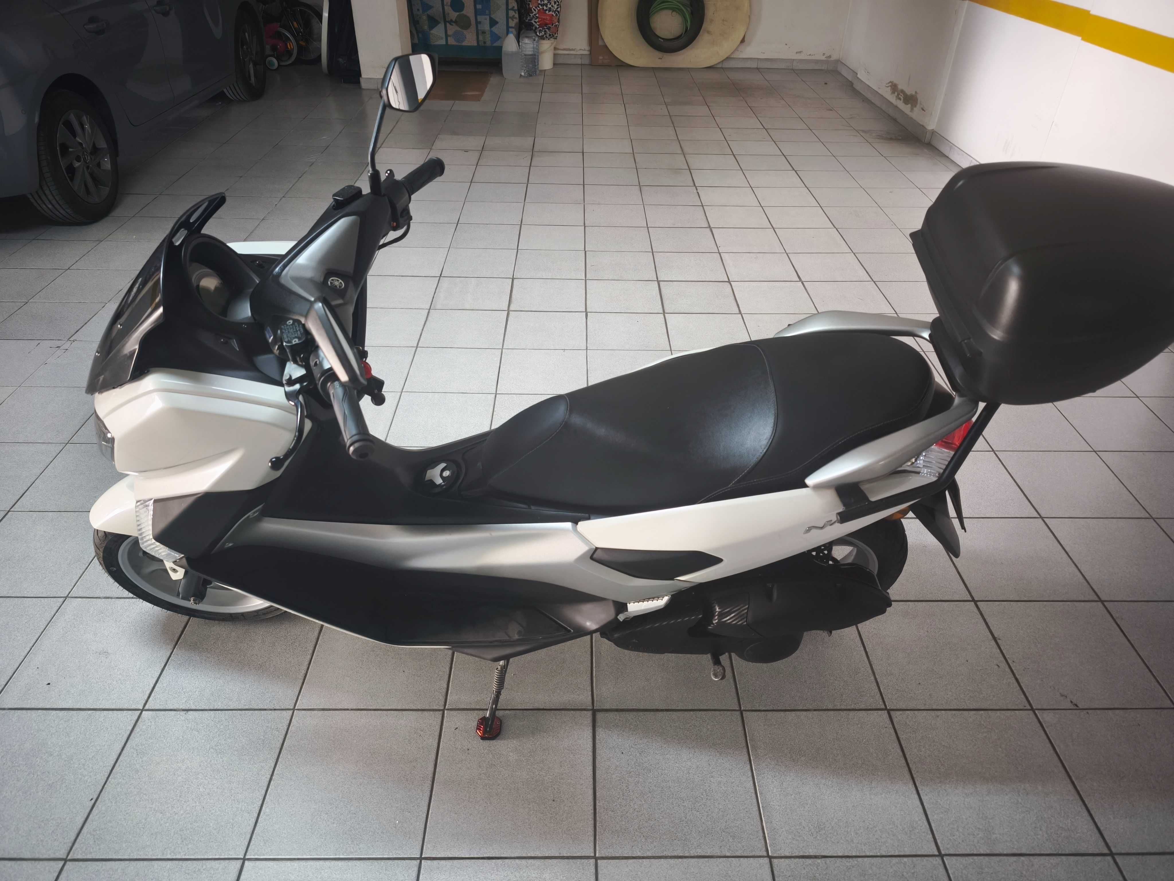 Yamaha nmax 125 excelente estado