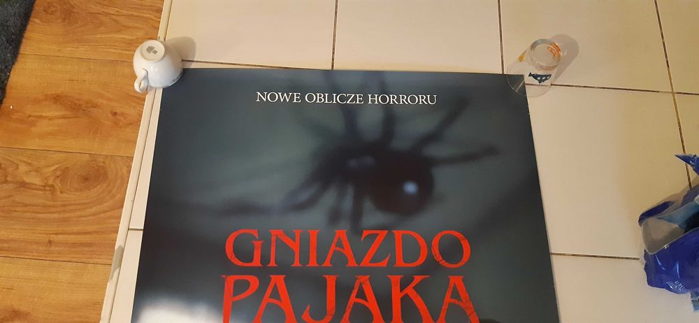 stary plakat kinowy horror gniazdo pająka