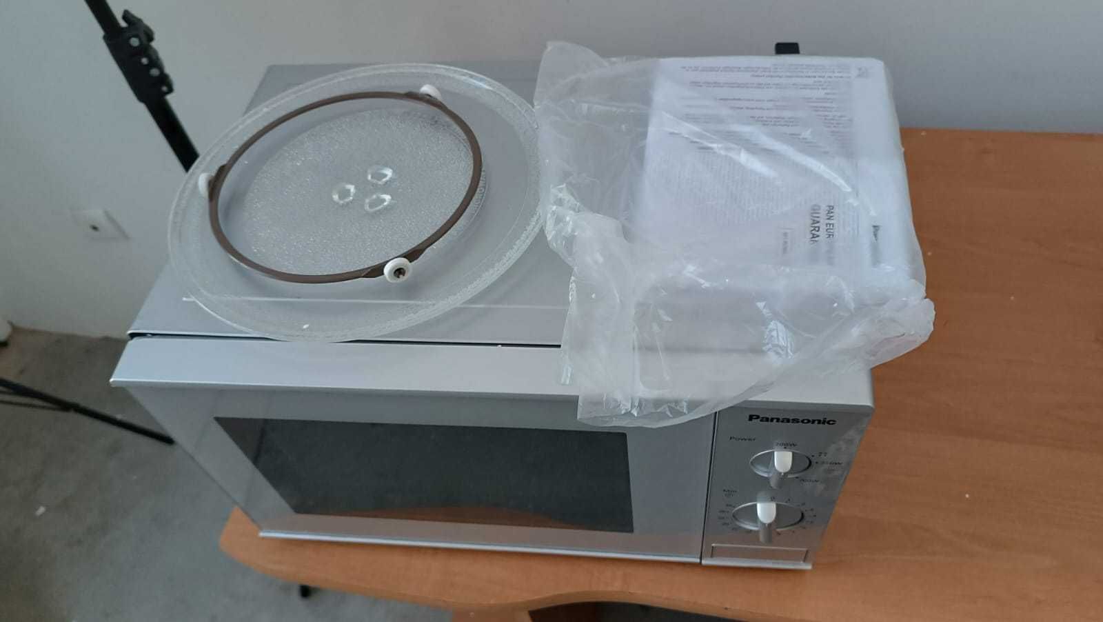 Kuchenka mikro wolnostojąca Panasonic NN-E221MMEPG