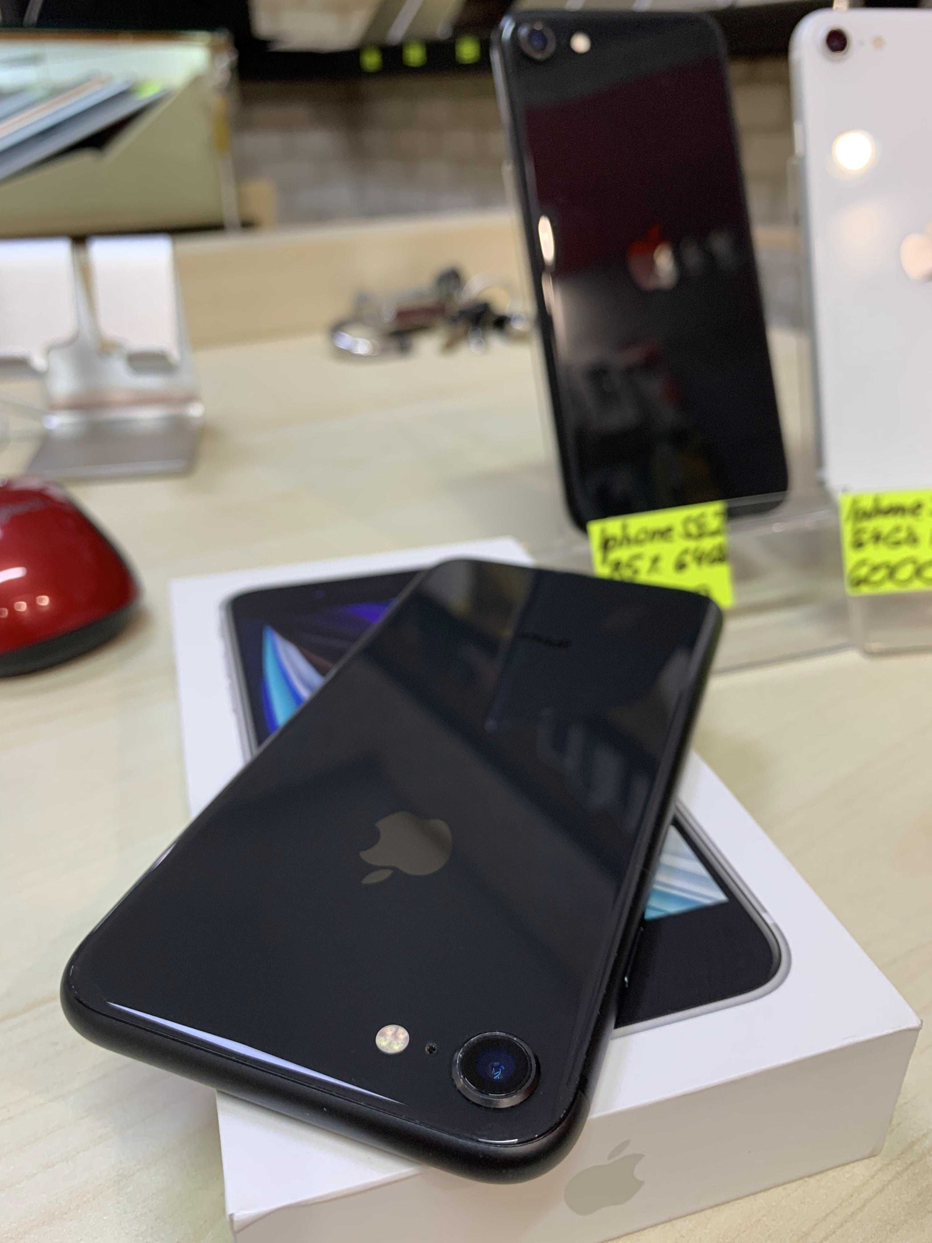 Iphone 8 64gb black+чохол зп
