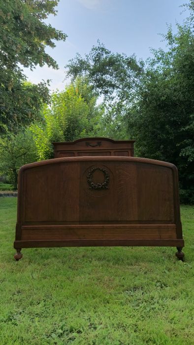 Nr. 1701 Łóżko w stylu Art Nouveau
Nr.1701  Łóżko w stylu Art Nouveau