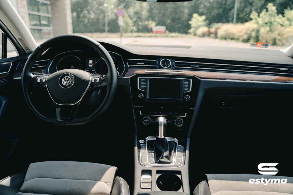 Wynajem samochodu, wypożyczalnia samochodów Estyma - VW Passat